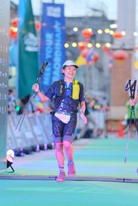 BIB: 3050
                            <button type="button" onclick="openModal(21767044)" class="btn btn-primary btn-sm float-right btn-popup" data-toggle="modal" data-target=".modal-high-quality">
                        <i class="fas fa-shopping-cart"></i> Add to Cart
                    </button>
                                            <button type="button" onclick="isThisMe(21767044, true)" class="btn btn-success btn-sm float-right btn-popup btn-isme hidden" data-toggle="tooltip" data-placement="bottom" title="นี่คือรูปของคุณใช่ไหม คลิกที่นี่เพื่อเอาเข้าอัลบั้ม">
                        <i class="fas fa-plus"></i> Add to album
                    </button>
                    <button type="button" onclick="isThisMe(21767044, false)" class="btn btn-warning btn-sm float-right btn-popup btn-isnotme hidden">
                        <i class="fas fa-ban"></i> Remove from album
                    </button>